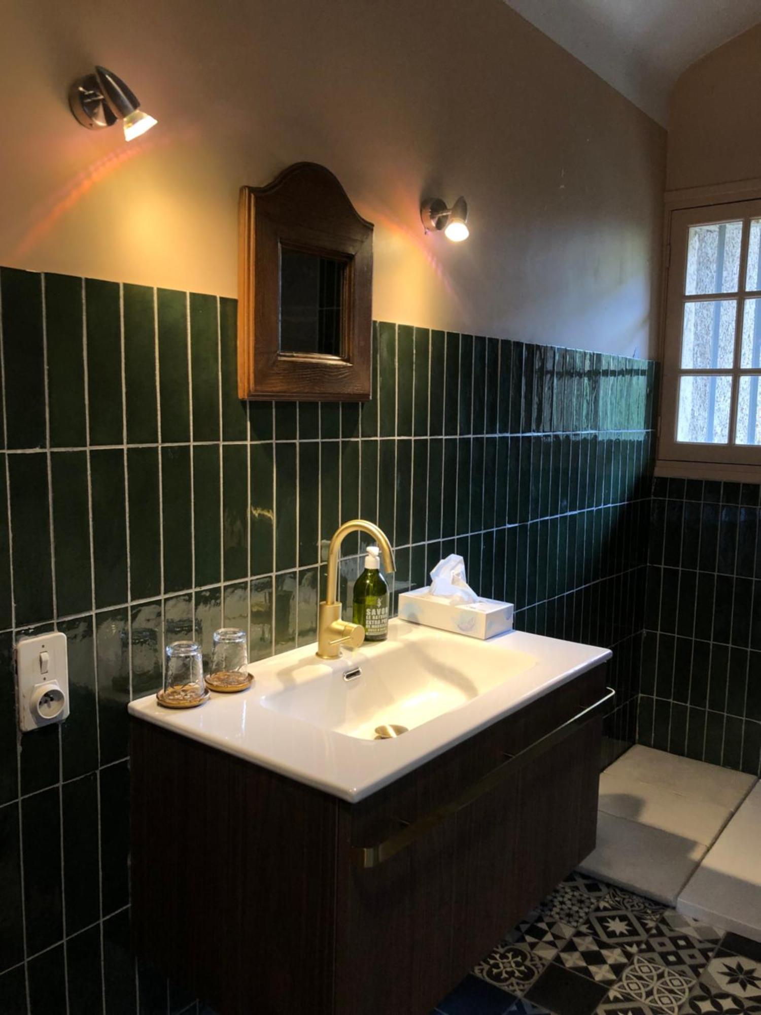 La Maison Aux Murs Anciens Et Ses Chambres Tarbes Exteriör bild